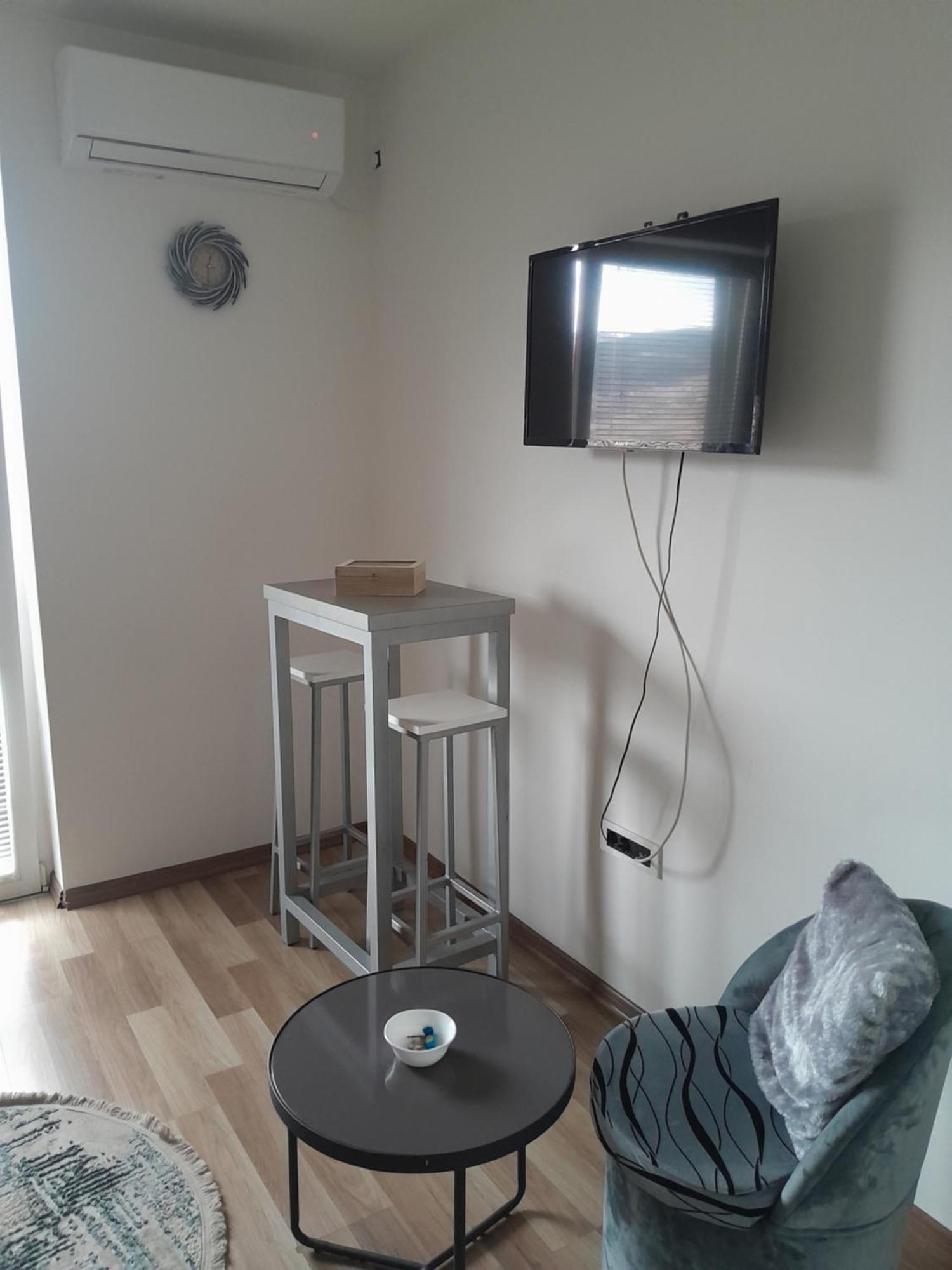 Sleep And Drive No6 Apartment Sarajevo Luaran gambar